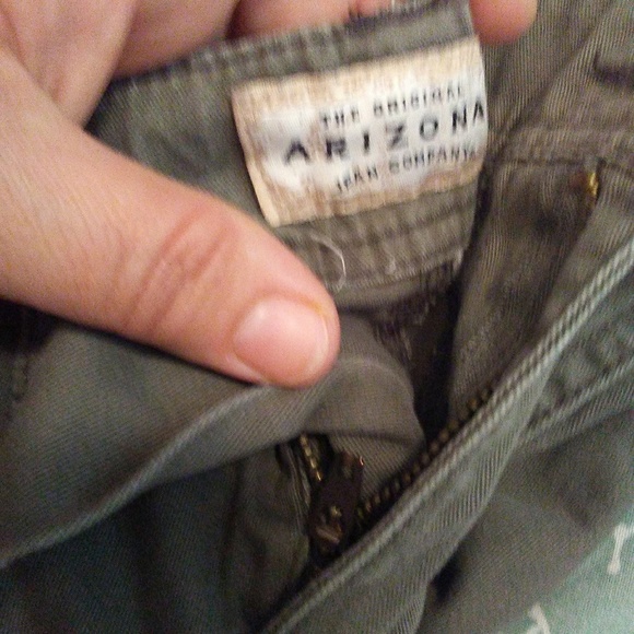 Lot of 2 pairs Arizona brand cargo shorts - Picture 3 of 7